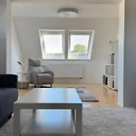 Koeln Bonn Delux Burgblick * Bornheim (Rheinland)