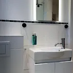 Koeln Bonn Delux Burgblick Апартаменты