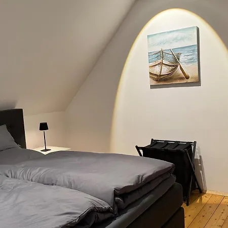 Koeln Bonn Delux Burgblick Борнхайм