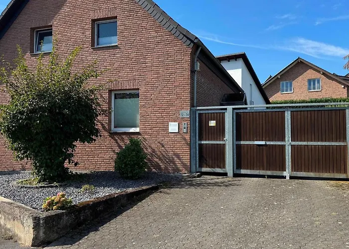 Koeln Bonn Delux Burgblick *